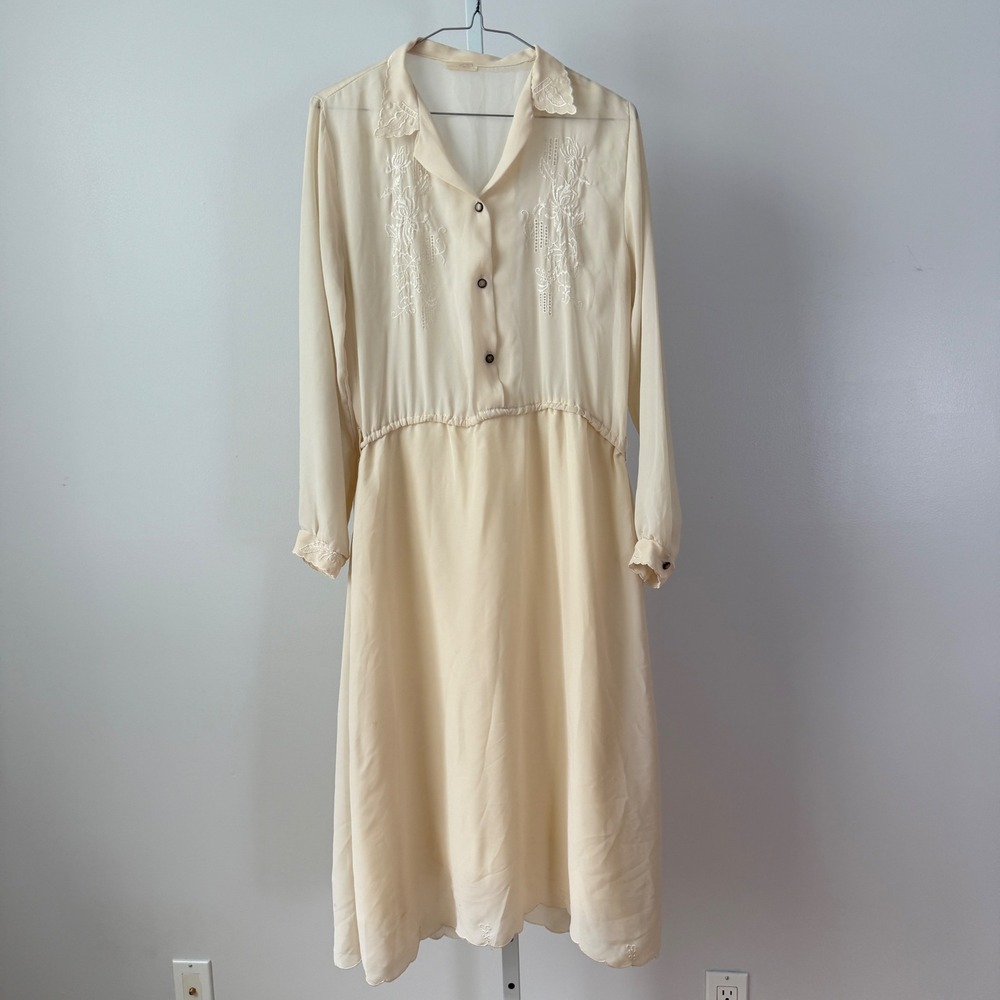 VTG Cream Sheer sz M Floral Embroidered Collared Button Midi Feminine Soft Girl